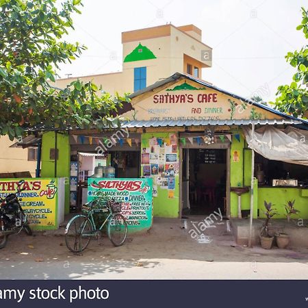 Tiruvannāmalai Sathya Guest House المظهر الخارجي الصورة