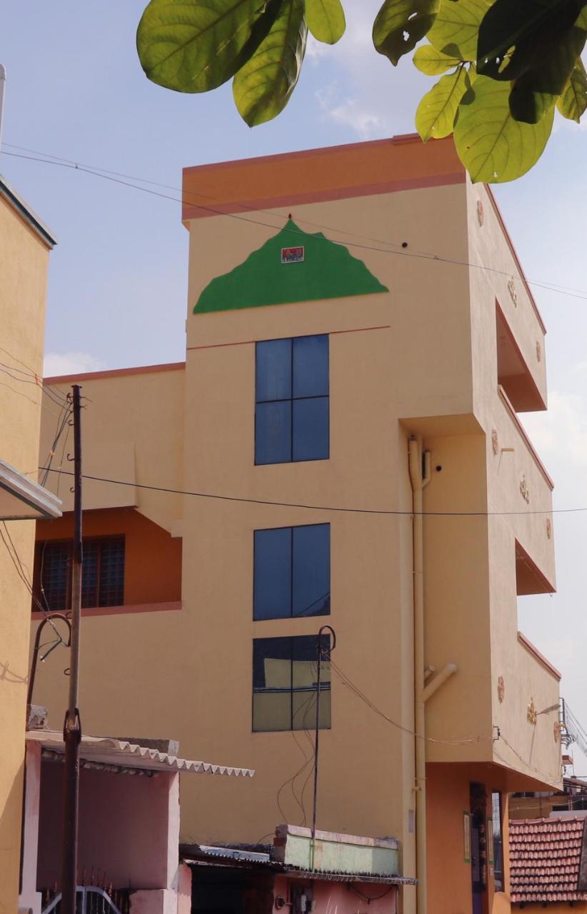 Tiruvannāmalai Sathya Guest House المظهر الخارجي الصورة